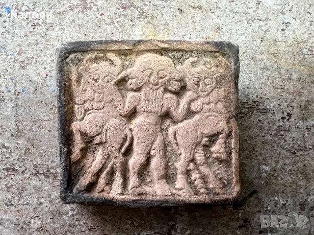 Старинна теракотена плочка с релеф, снимка 6 - Колекции - 47311994