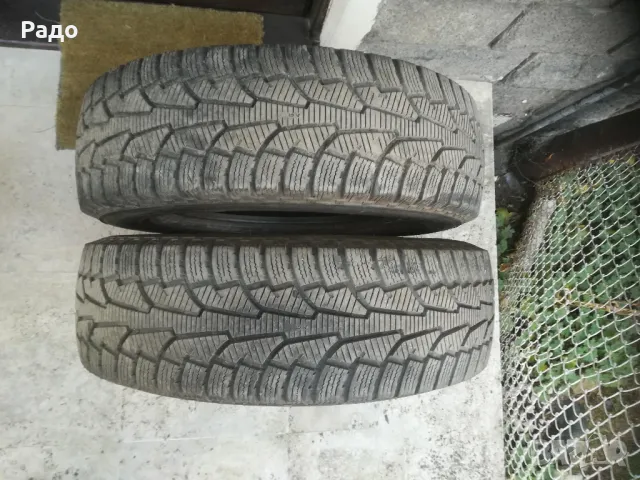 Продавам 4 бр. зимни гуми Нокиан/Nokian WR C cargo и WRC 3 STUDLESS 215/75R16C за бус, снимка 3 - Гуми и джанти - 36396793