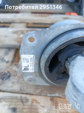 Тампон двигател Opel Insignia 13312098 Опел Инсигния, снимка 2 - Части - 52222268