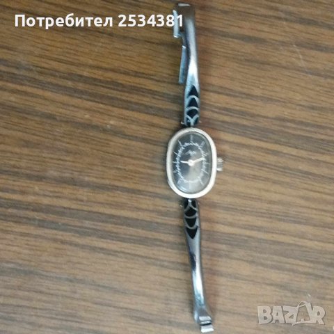 Стар дамски механичен часовник