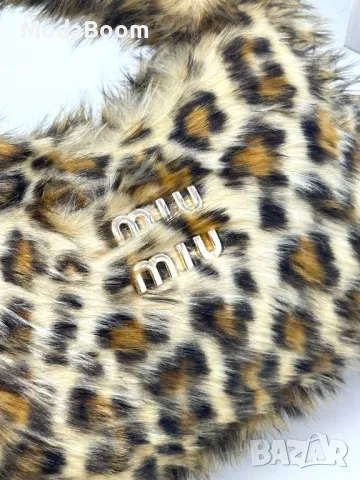 Miu Miu дамски плюшени чанти Различни цветове , снимка 2 - Чанти - 48618064