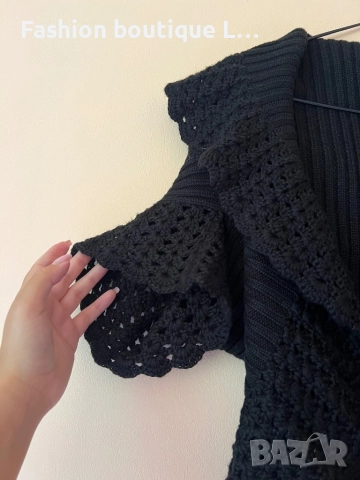 Черна плетена жилетка с много красива плетка и яка с къдрички отпред се завързва 🖤, снимка 3 - Жилетки - 51579564