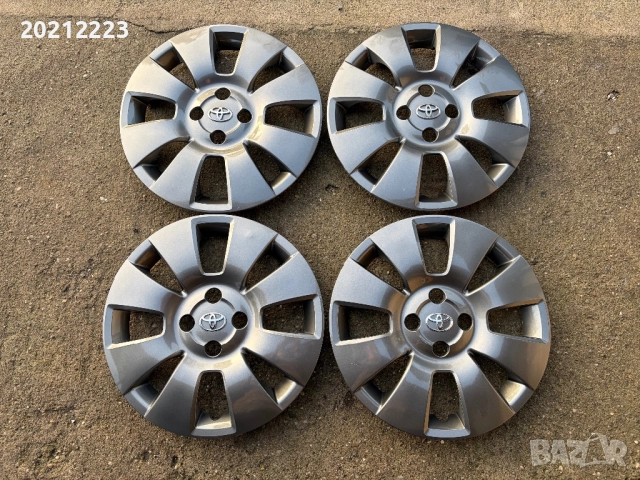 4 броя оригинални тасове за Toyota Yaris 15, снимка 2 - Аксесоари и консумативи - 52774375