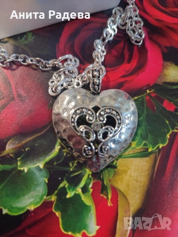 Комплект Колие и обеци, снимка 3 - Бижутерийни комплекти - 53173315