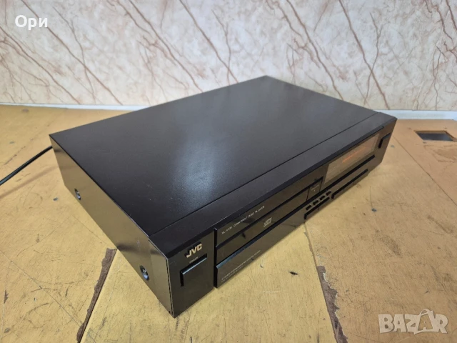 СД плеър JVC XL-V131BK