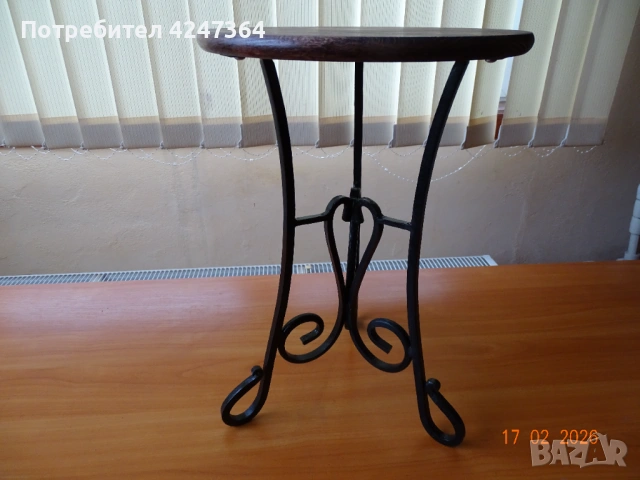 табуретка, снимка 2 - Столове - 53504815