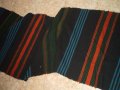 Примитивен ръчно тъкан вълнен килим Червени зелени ивици България 