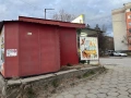 ПРОДАВА СЕ ИЛИ СЕ ДАВА ПОД НАЕМ - Търговско помещение на кръстовище, снимка 4