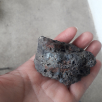  малък метеорит , снимка 1 - Колекции - 44756001