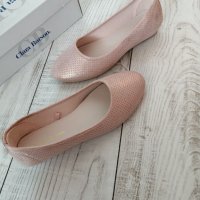 Нови дамски обувки , снимка 4 - Дамски ежедневни обувки - 41360405