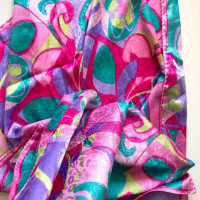 Цветен прекрасен копринен шал, снимка 9 - Шалове - 44808608