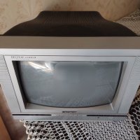 Малък телевизор, снимка 2 - Телевизори - 41692688