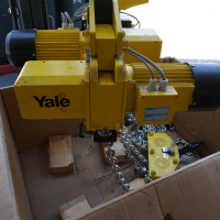Електрически верижен телфер с кука за окачване или интегрирана количка, модел YALE CPE Капацитет 160, снимка 1 - Други инструменти - 44728366