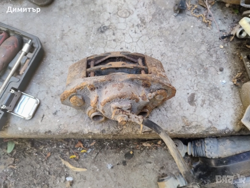 Спирачен Апарат Преден Десен За Опел Кадет Е 1.6Д 1986г / Opel Kadett E 1.6D 1986y, снимка 1