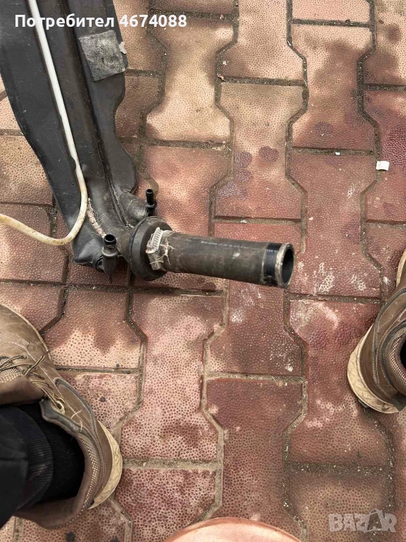 Оригинален гумен бензинопровод на гърловината за Фолксваген Тоуран Vw Touran само за 20лв. 1T0201404, снимка 1