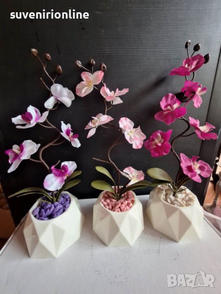 изкуствени орхидеи в кашпа , снимка 1