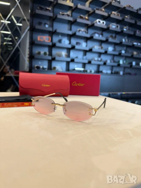 очила с черен обикновен калъф и ув защита cartier, снимка 1