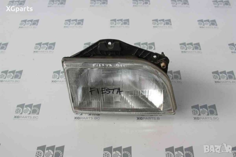 Десен фар за Ford Fiesta 97г., снимка 1