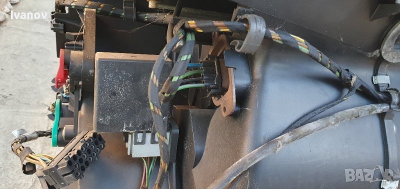 Парно бмв е34 Valeo вентилатор парно реостат радиатор парно клапи жило моторче парно  бмв е 34, снимка 1