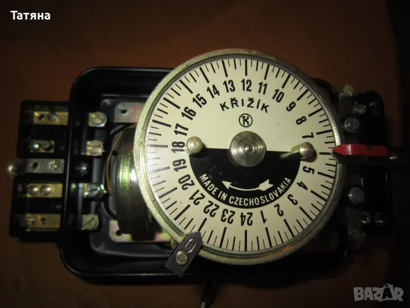 ЧАСОВНИК ЗА ДНЕВНА И НОЩНА ТАРИФА  -1991Г НОВ, снимка 1