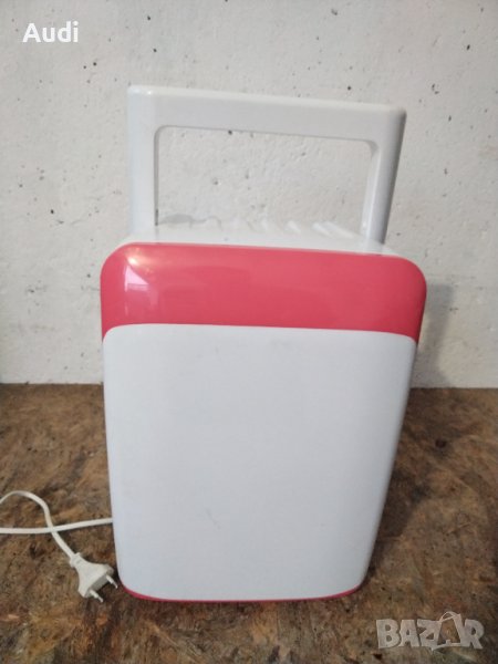 Мини хладилник COOLER BOX  с обем 8 литра, снимка 1