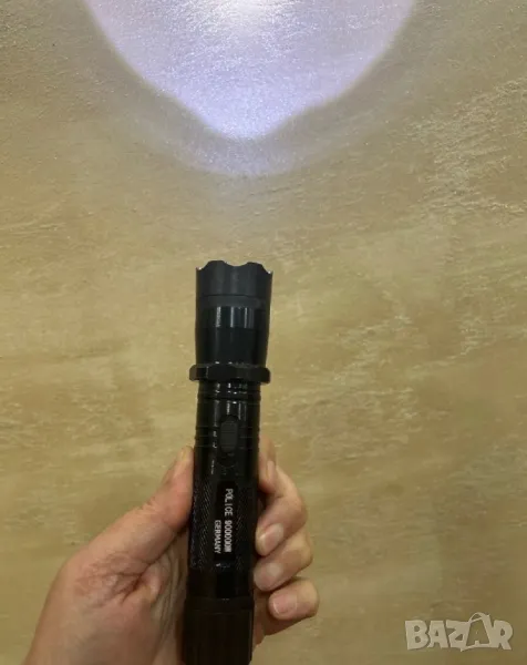 Нов немски полицейски фенер с лазер и електрошок, снимка 1