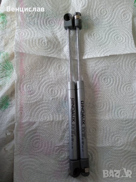 Продавам амортисьори,за багажник,Опел мега., снимка 1