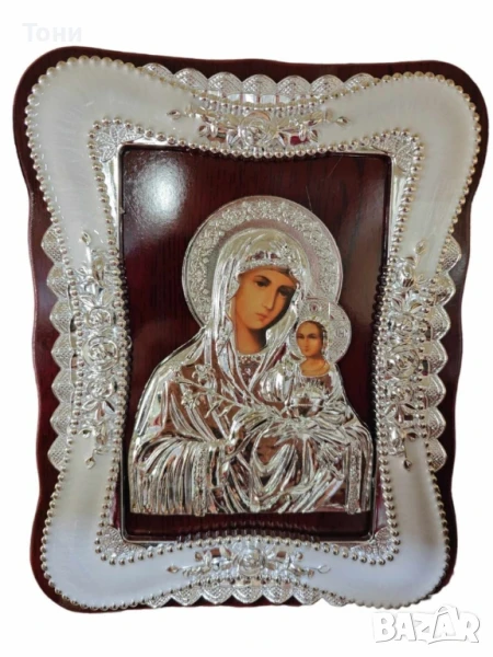 Изящна икона със сребристи орнаменти., снимка 1