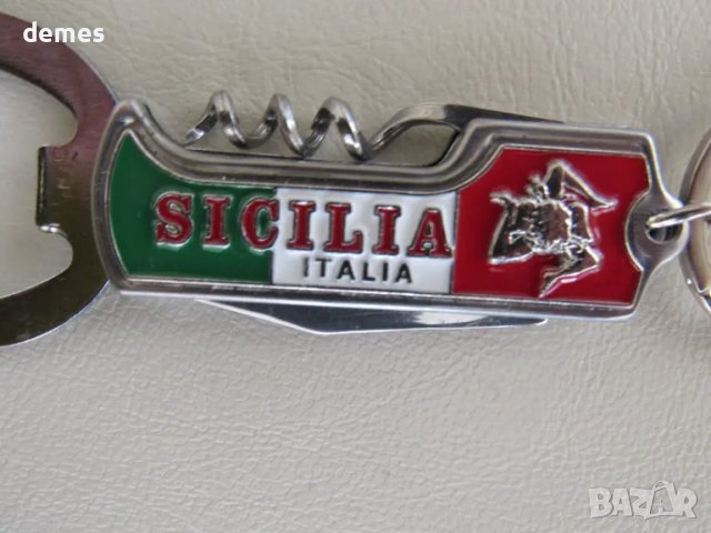 Метално сгъваемо ножче-ключодържател 3 в 1 от Сицилия, Италия, снимка 2 - Колекции - 47989569
