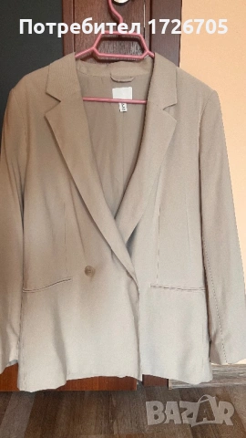 Дамско сако в бежов цвят , снимка 4 - Сака - 53755479