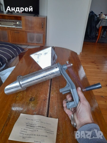 Стара Плодоизтизквачка,мелячка за домати ВМЗ Сопот, снимка 3 - Антикварни и старинни предмети - 53009665