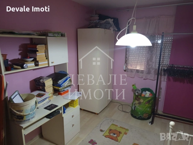 Семейна къща в гр. Русе, местност Мерата (срещу МЕТРО ), снимка 15 - Къщи - 53120683