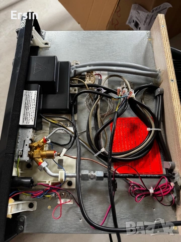 Хладилник Dometic RM5380  (Свален от чисто нов Кемпер)  , снимка 17 - Хладилни чанти - 51291725