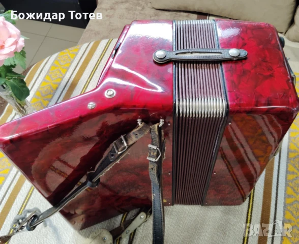 Продавам акордеон Велтмайстер-Стела 60 баса, снимка 4 - Акордеони - 50747824