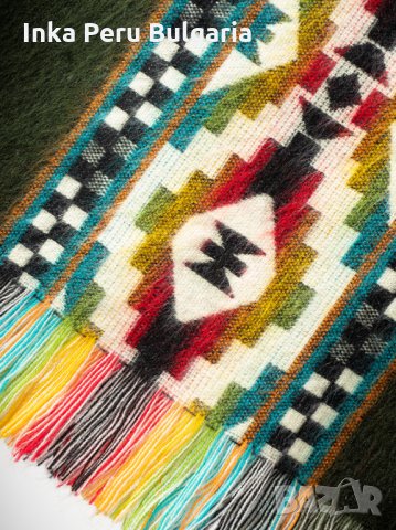 Автентичнo еквадорско унисекс вълнено пончо с вълк, различни цветове, снимка 8 - Палта, манта - 35847402