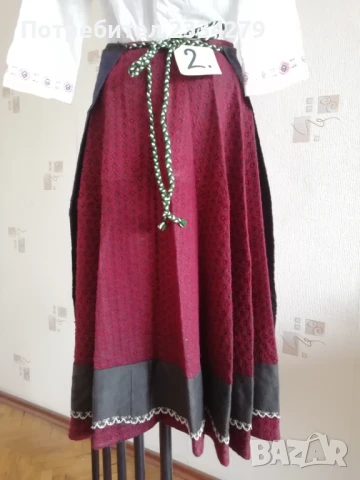 Стари носии от ТРОНСКИЯТ край. Пищимали и престилки. , снимка 3 - Антикварни и старинни предмети - 51000435