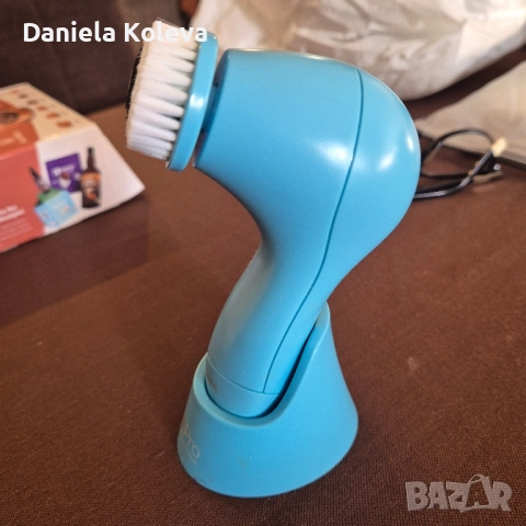 Електрическа четка за лице Oriflame, снимка 2 - Друга електроника - 52502869