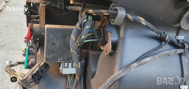 Парно бмв е34 Valeo вентилатор парно реостат радиатор парно клапи жило моторче парно  бмв е 34