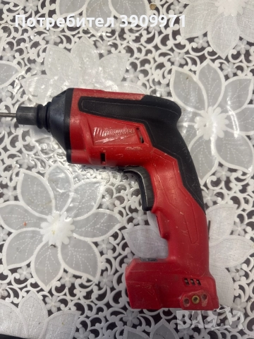 винтоверт за гипсокартон Milwaukee 18v, снимка 2 - Винтоверти - 52165913