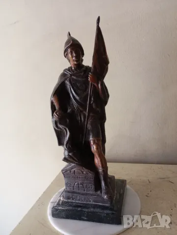 Бронзова статуетка