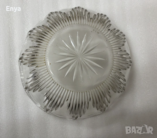 Стъклена купа ( фруктиера ) с релефни орнаменти и звезда на дъното, снимка 4 - Чинии - 34419133