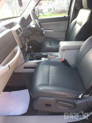 Jeep Cherokee , снимка 9 - Автомобили и джипове - 52683416