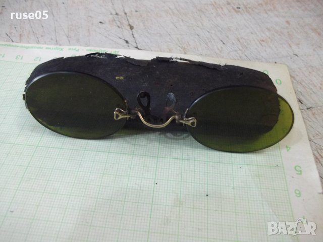 Пенсне слънчево старо в метална кутия, снимка 7 - Други ценни предмети - 40039436