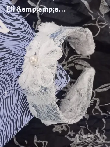 Широка дънкова диадема с бяла дантела и перли