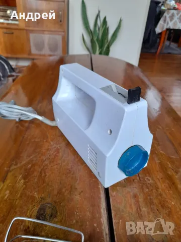 Стар миксер AKA Komet RG 25, снимка 4 - Антикварни и старинни предмети - 48427212