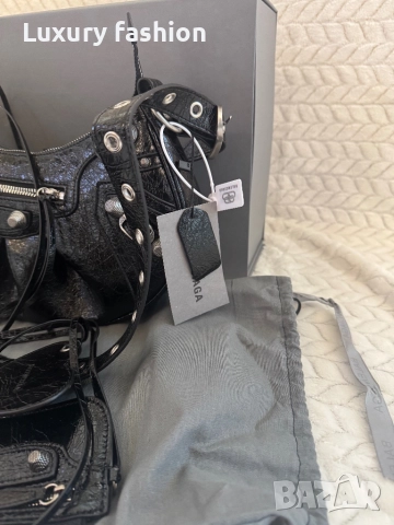 Дамска чанта Balenciaga , снимка 4 - Чанти - 52876043