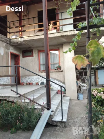 Продавам масивна къща, снимка 9 - Къщи - 56172414