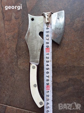 Стара брадва ръчна изработка 