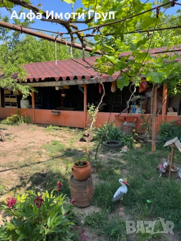 Двуетажна къща в ”Лозята” град Добрич, снимка 2 - Вили - 51651193