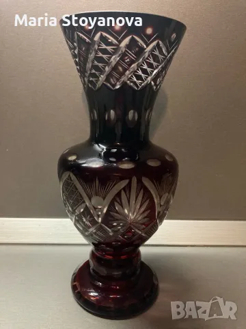 Ваза рубинен бохемски кристал